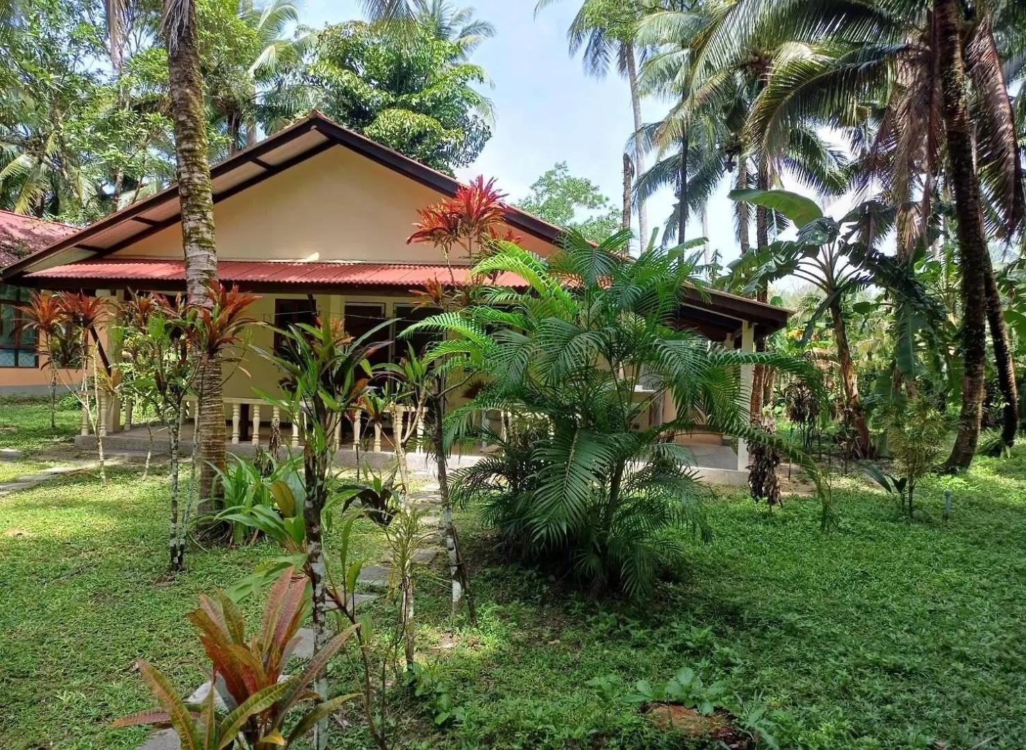 Lake View Bungalows Khao Lak Resort